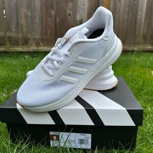 adidas White and Gum-Trim Casual Running Sneakers